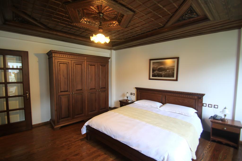 Boutique Muzaka Berat